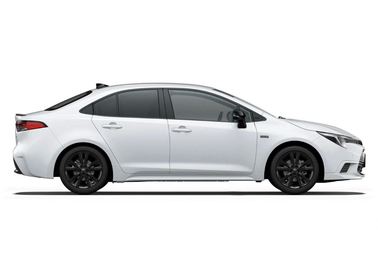 H Toyota ετοίμασε επετειακή έκδοση για τα 60 χρόνια της Corolla 